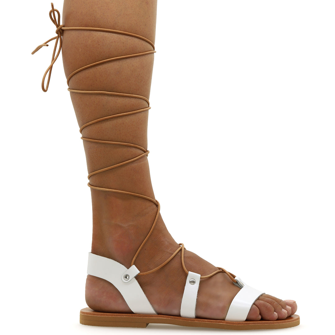 Sandalen des Gladiators mit Schnürsenkeln "Nyx"