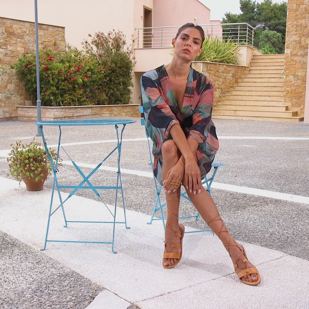 Gladiatorsandaler med snørebånd "Μέλαινα"